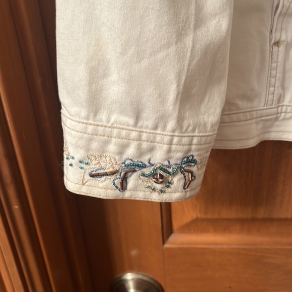 Denim &Co. white jean jacket, excellent condition! - Picture 4 of 5